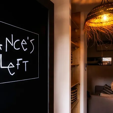 Magic Surf House *