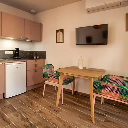 Magic Surf House Apartament *