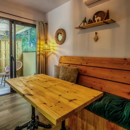 Magic Surf House *