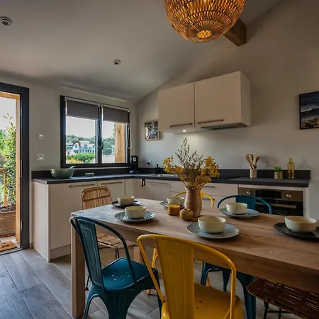 Magic Surf House Apartment